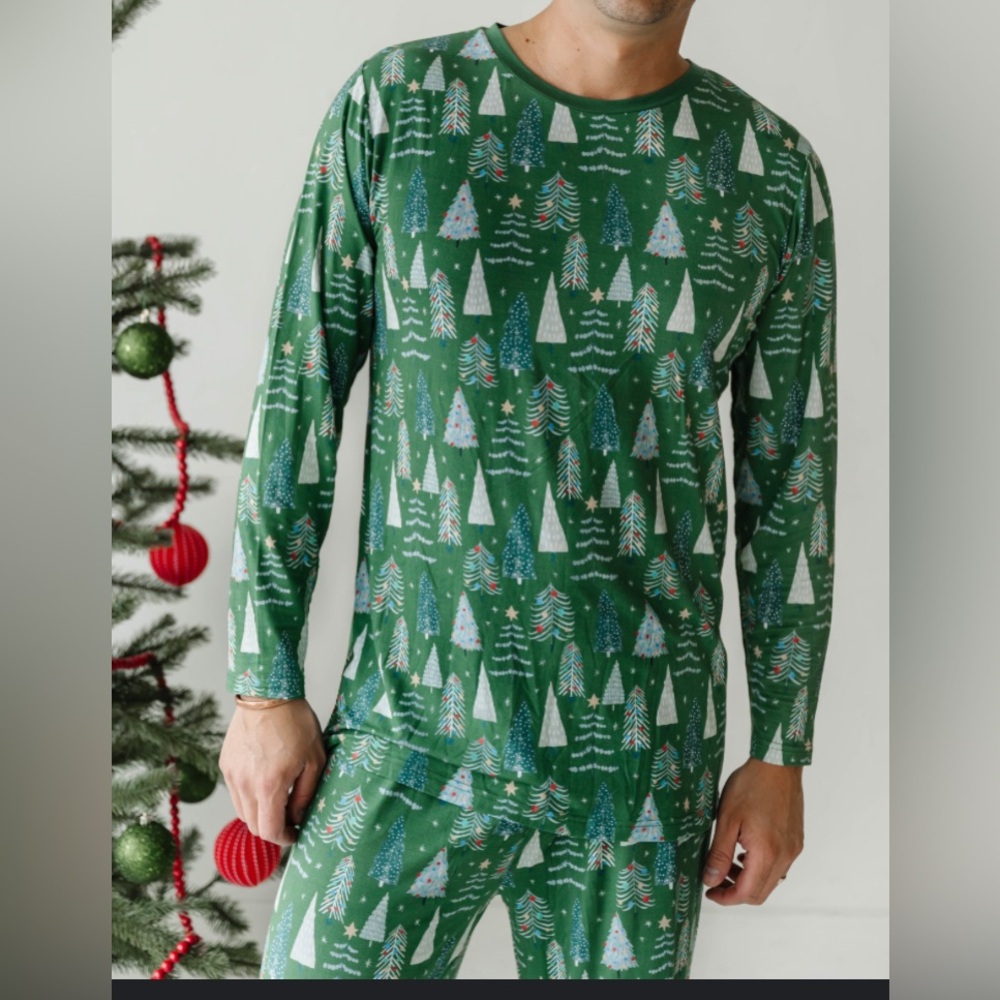 Little sleepies men Green Twinkling Trees pajama set NWOT size XL,holiday editi